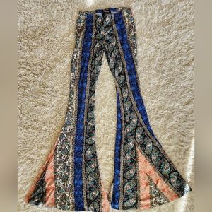 Lulu's paisley flare pants